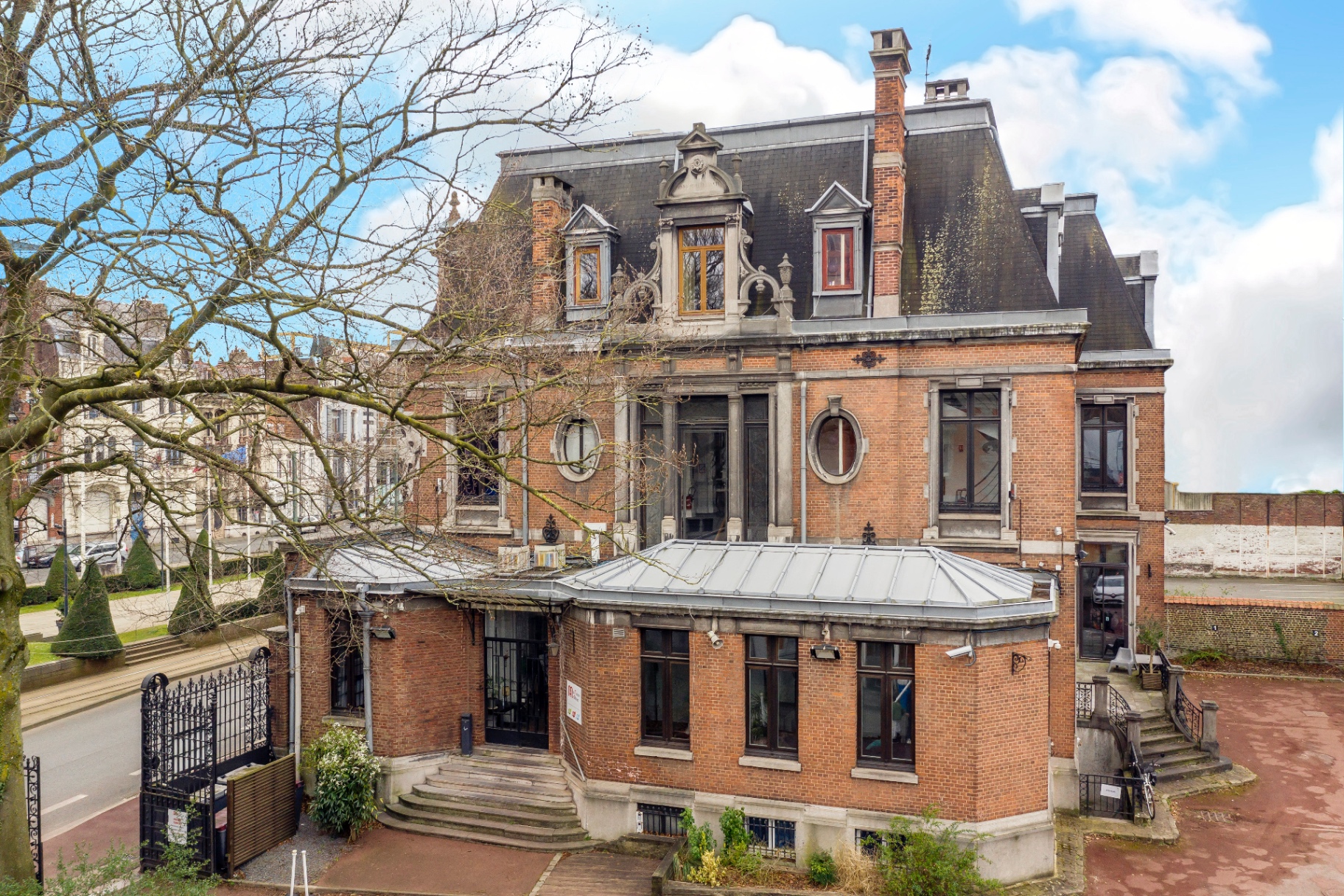 La façade de La Maison d'Alfred à Roubaix