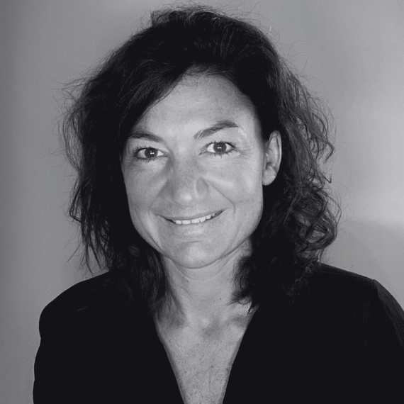 Priscilla Saunier Directrice Associé La Maison d'Alfred Photo portrait femme noir et blanc