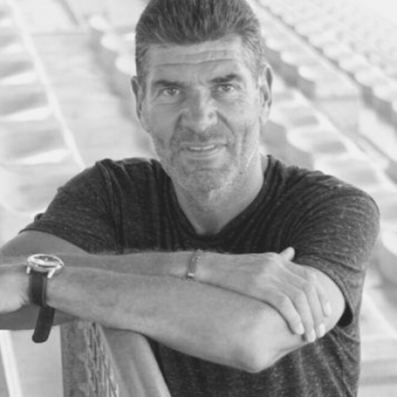 Alain Lignier Coach Préparateur physique ALFRED PERFORMANCE Photo noir et blanc